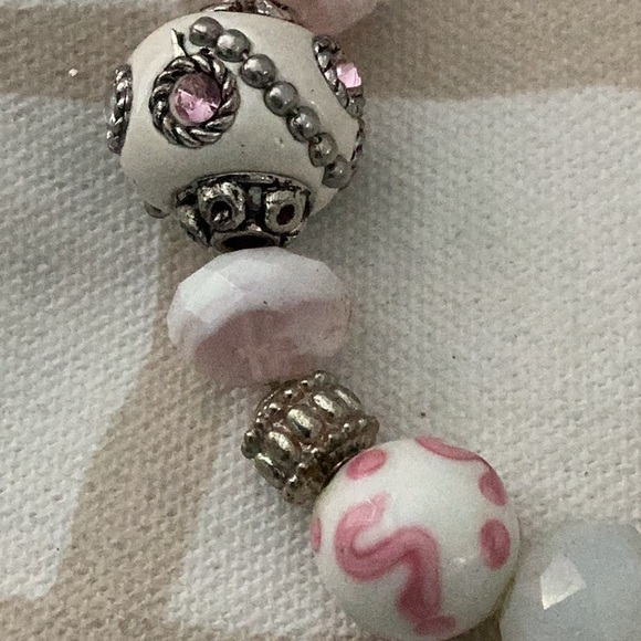 Pretty in Pink Bracelet - Picture 2 of 5